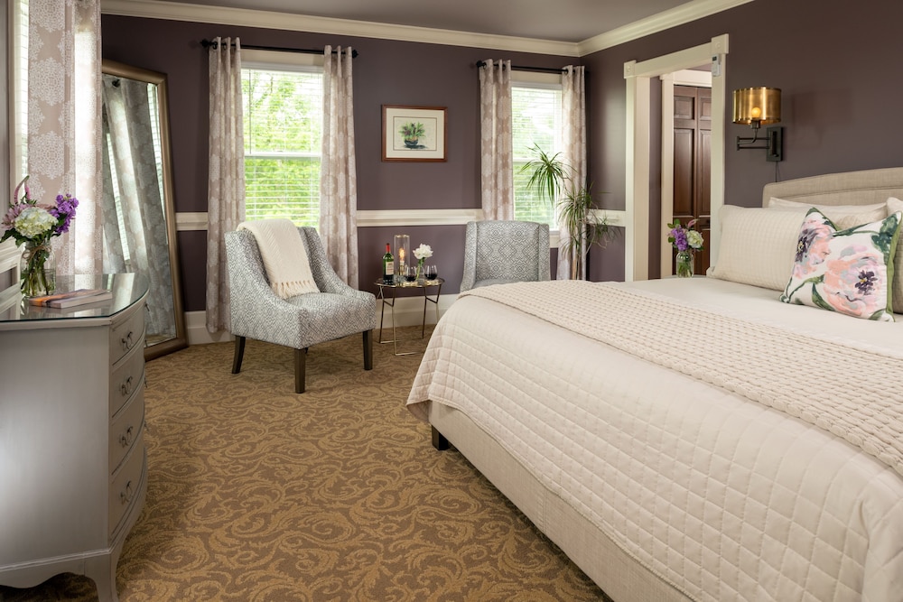 Room, 1 King Bed, Private Bathroom photo 1