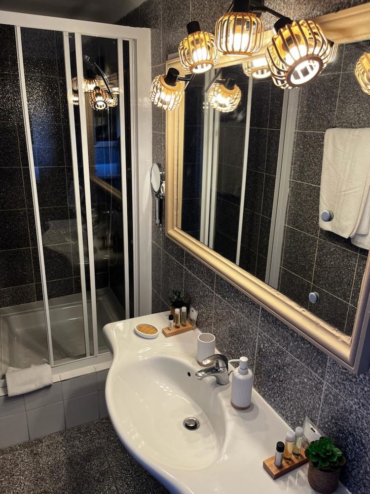 Superior Triple Room - Photo 5