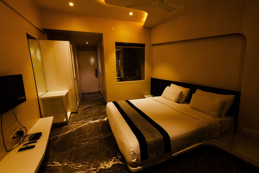 Deluxe Room - Photo 1