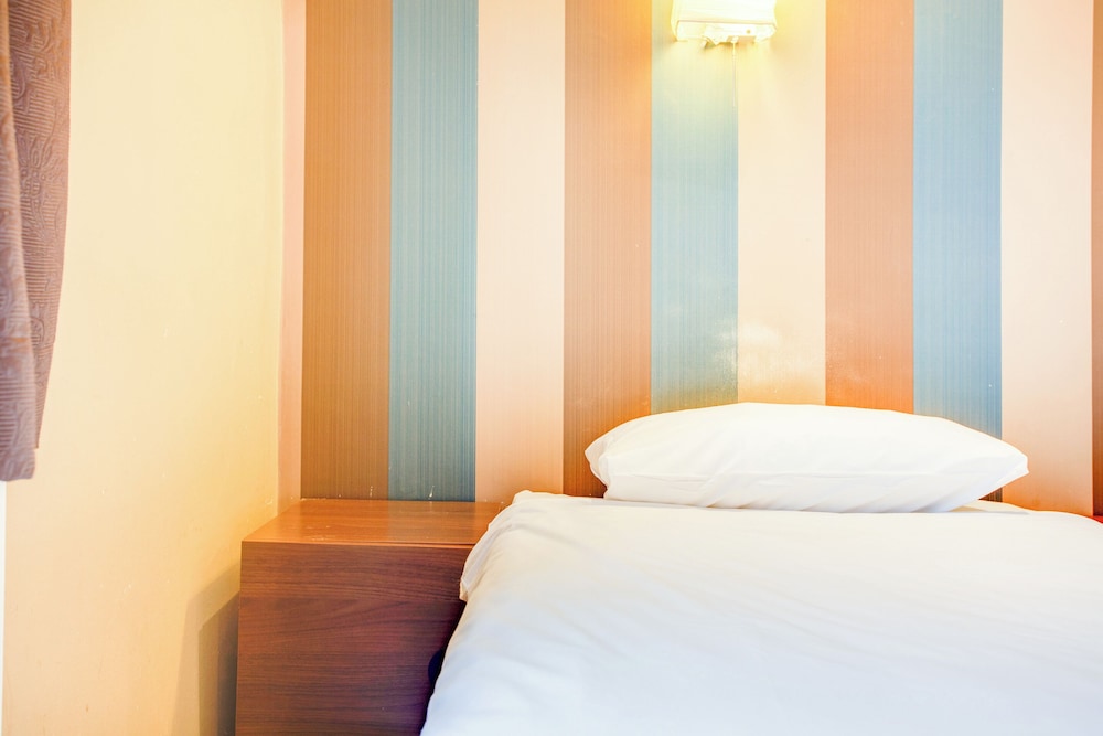 Single Room, 1 Twin Bed (Compact) photo 1