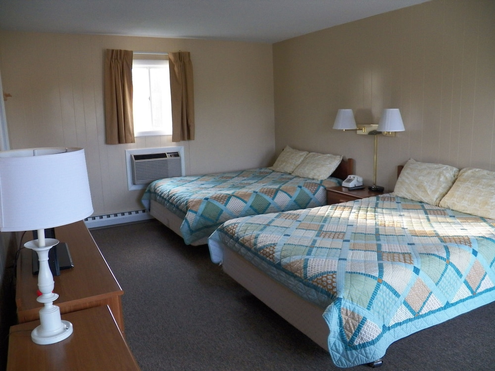 Deluxe Room, 2 Queen Beds photo 3