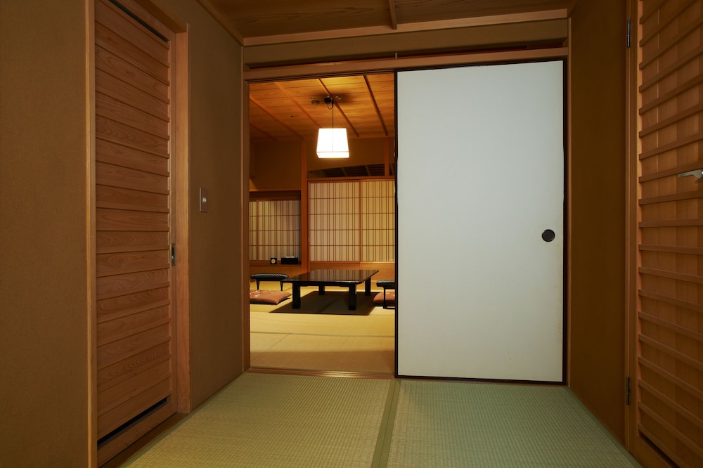 Standard Japanese Style Room, Non Smoking【Half Board】 photo 2