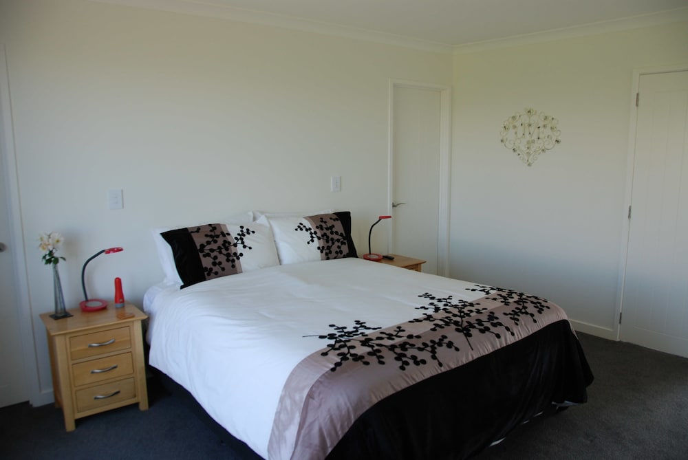 Luxury Suite, 1 Queen Bed, Non Smoking photo 1