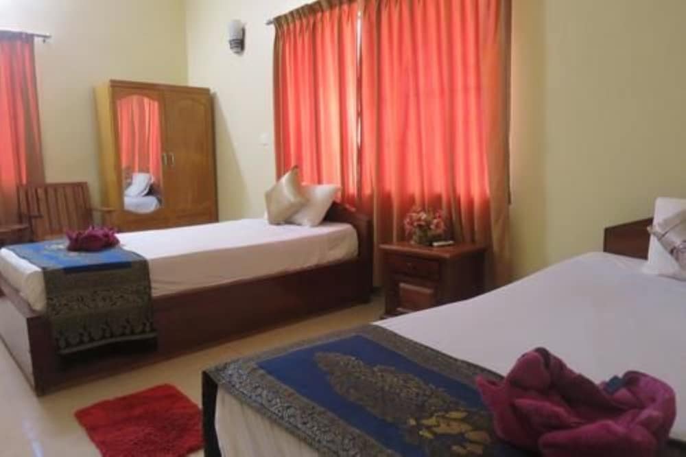 Standard Twin Room with A/C