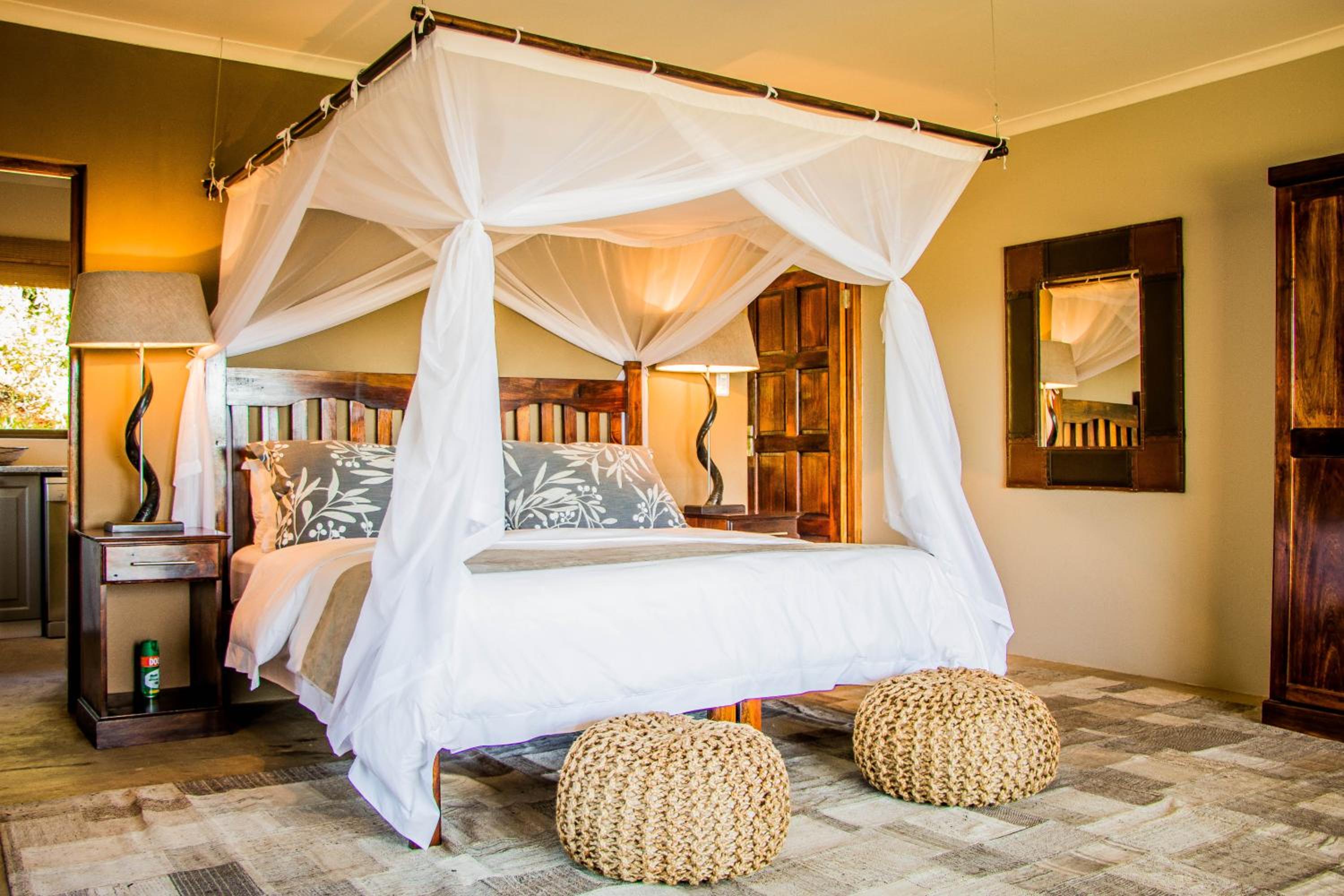 Deluxe King Suite photo 1