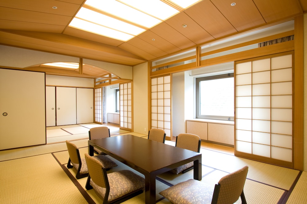 Japanese-style Room For 9 Guests photo 2