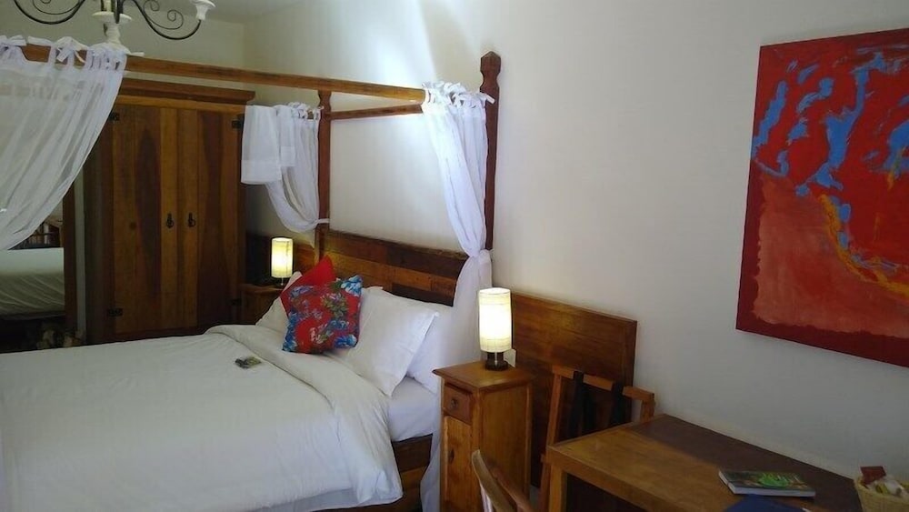 Honeymoon Room, Hot Tub, Pool View photo 2