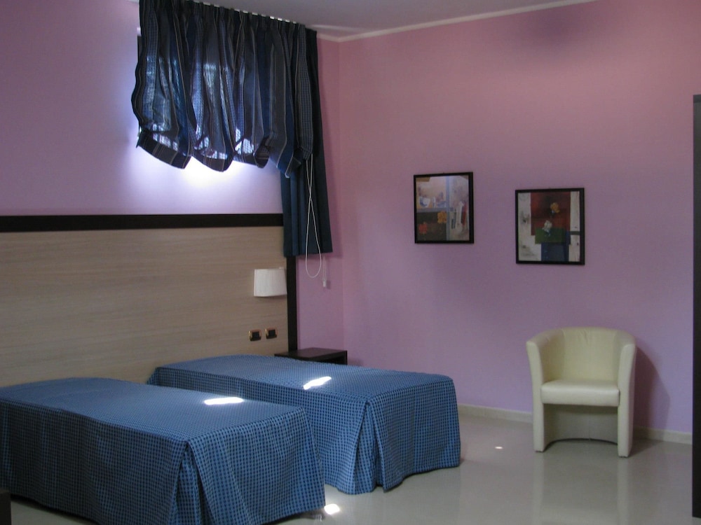 Basic Triple Room - Photo 2