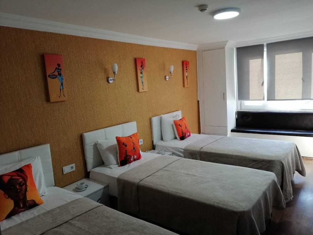 Standard Triple Room photo 3