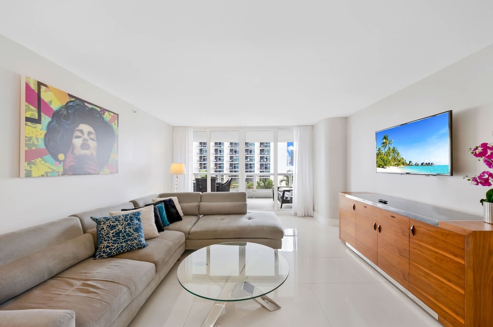 Apartment photo 1