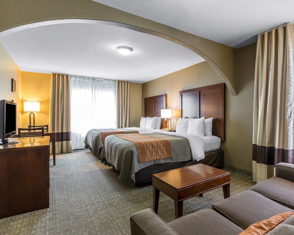 Superior Room, 2 Queen Beds - Photo 6