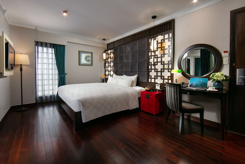 Premium Suite Balcony City View photo 3
