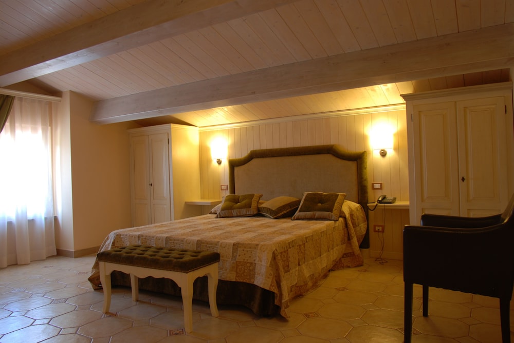 Comfort Triple Room photo 3