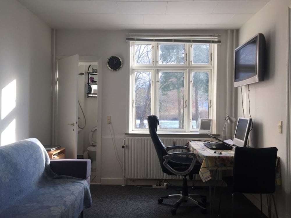 City Apartment, 1 Bedroom, River View, Garden Area photo 1