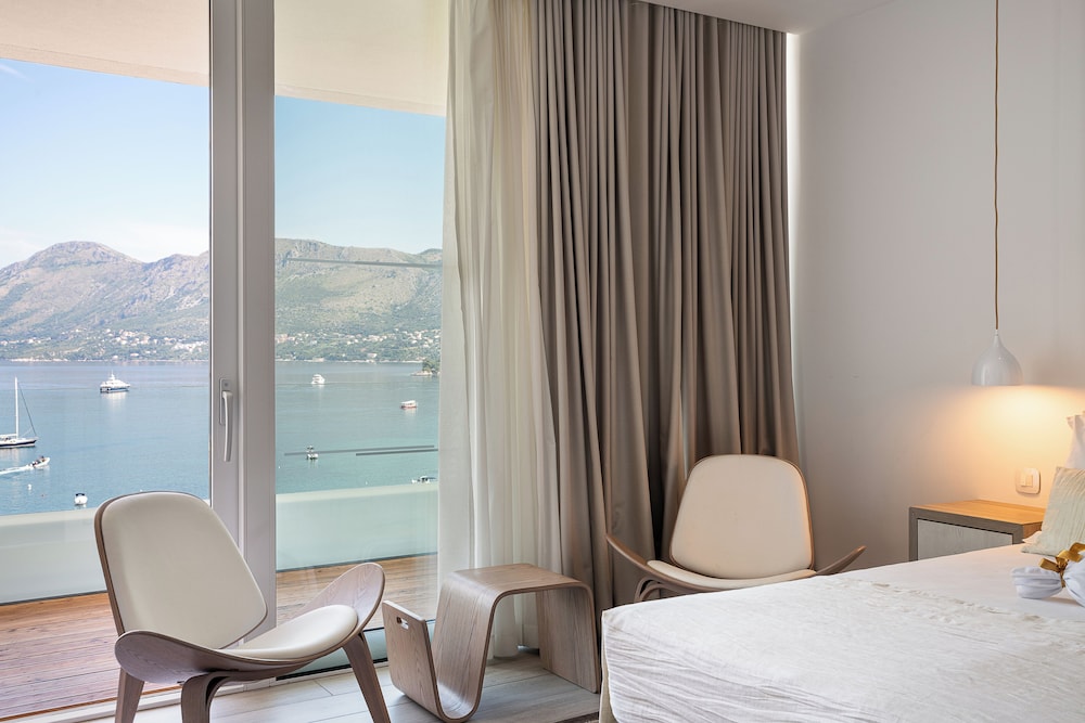 Premium Double Room with Balcony, Sea View