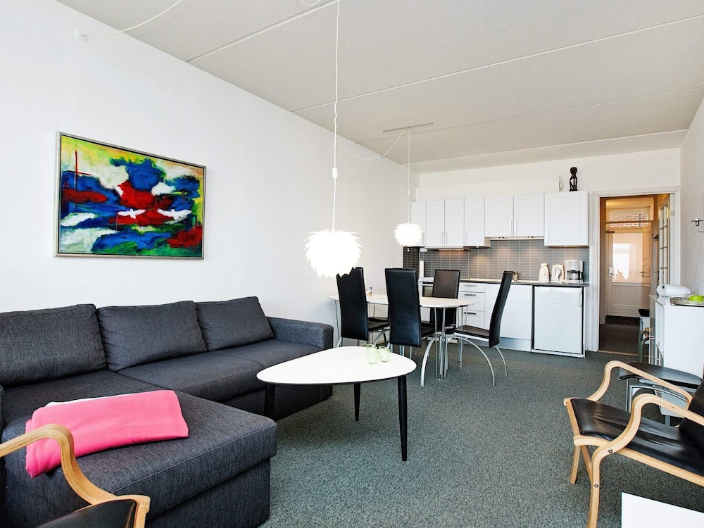 Apartment photo 1