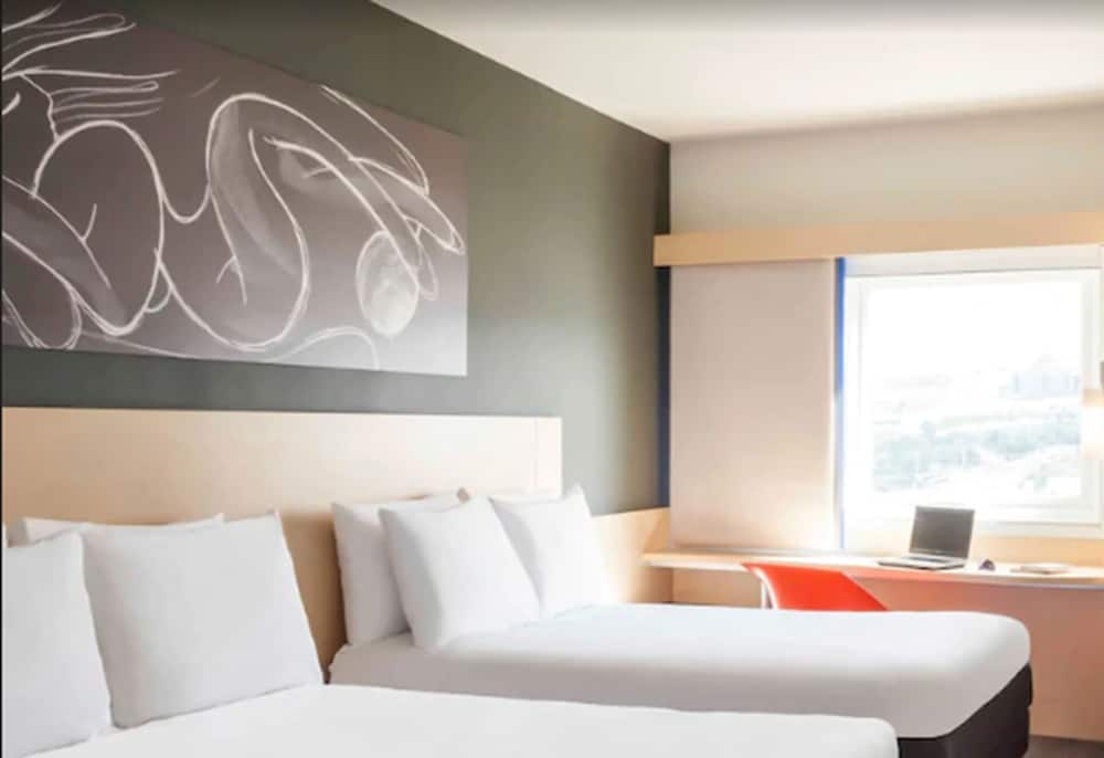 Standard Room, 2 Twin Beds photo 2