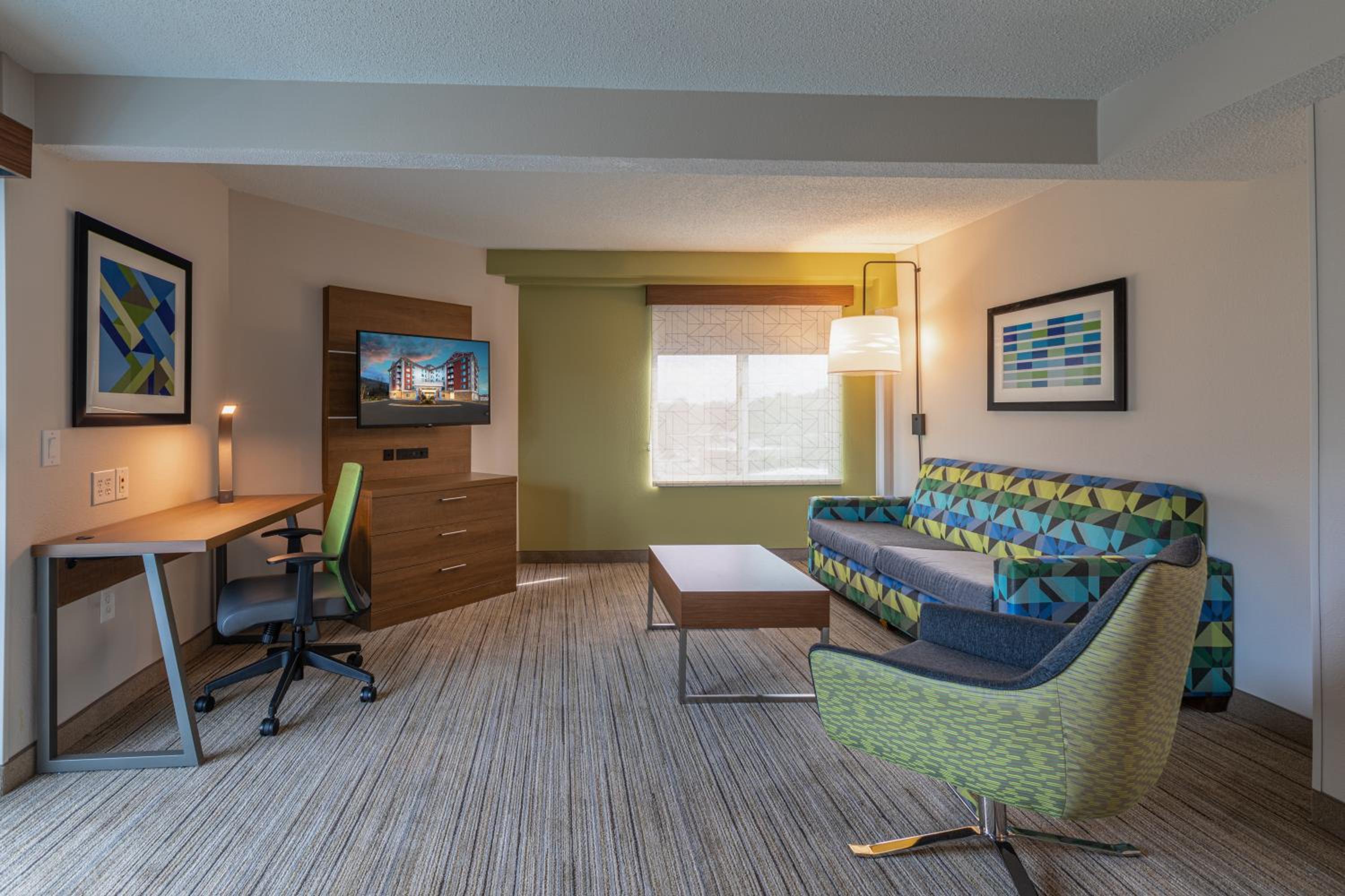 Two-Bedroom King Suite - Non-Smoking - Photo 3