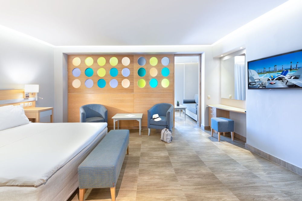 Family Suite, 3 Bedrooms, Garden View