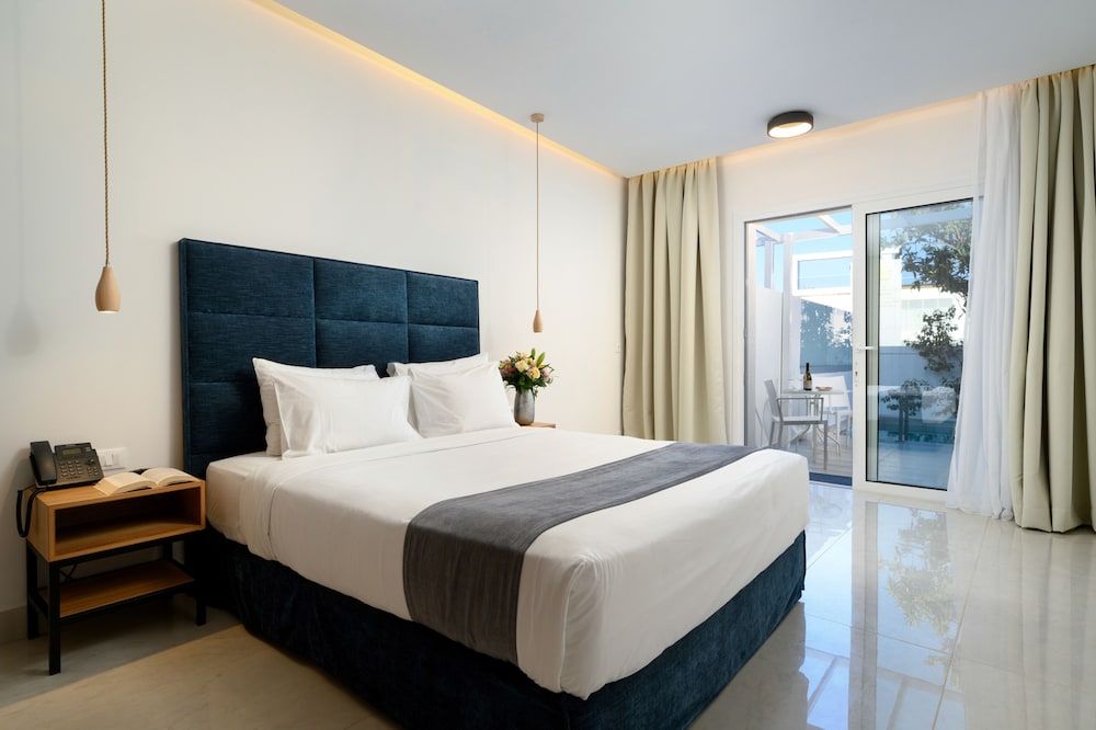 Junior Suite, Private Pool photo 2