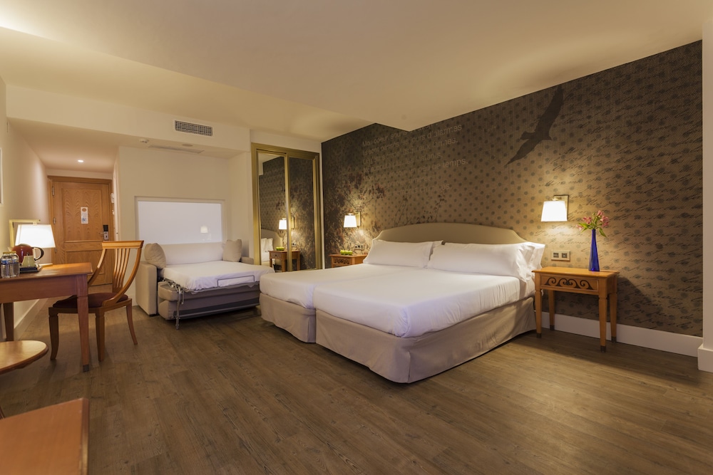 Triple Room, Balcony