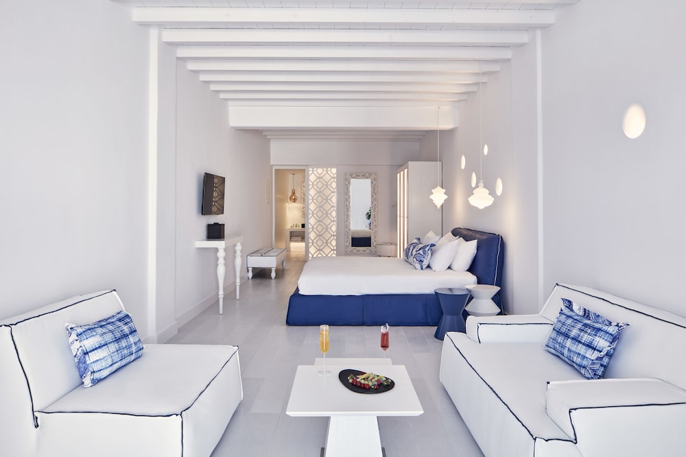 Senior Suite, Jetted Tub, Sea View - Photo 1
