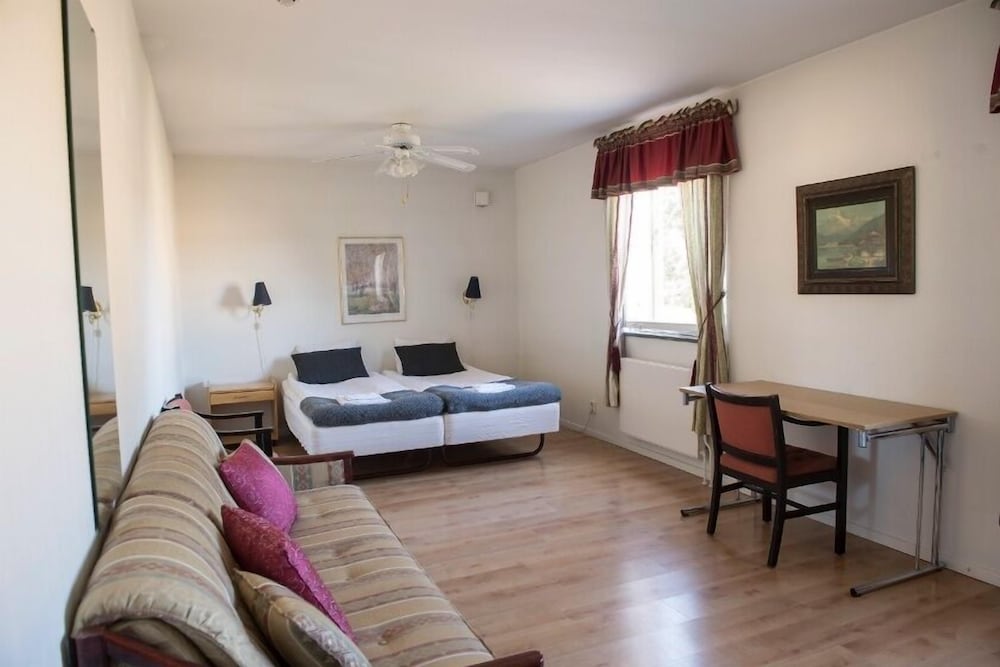 Basic Single Room (4 beds)