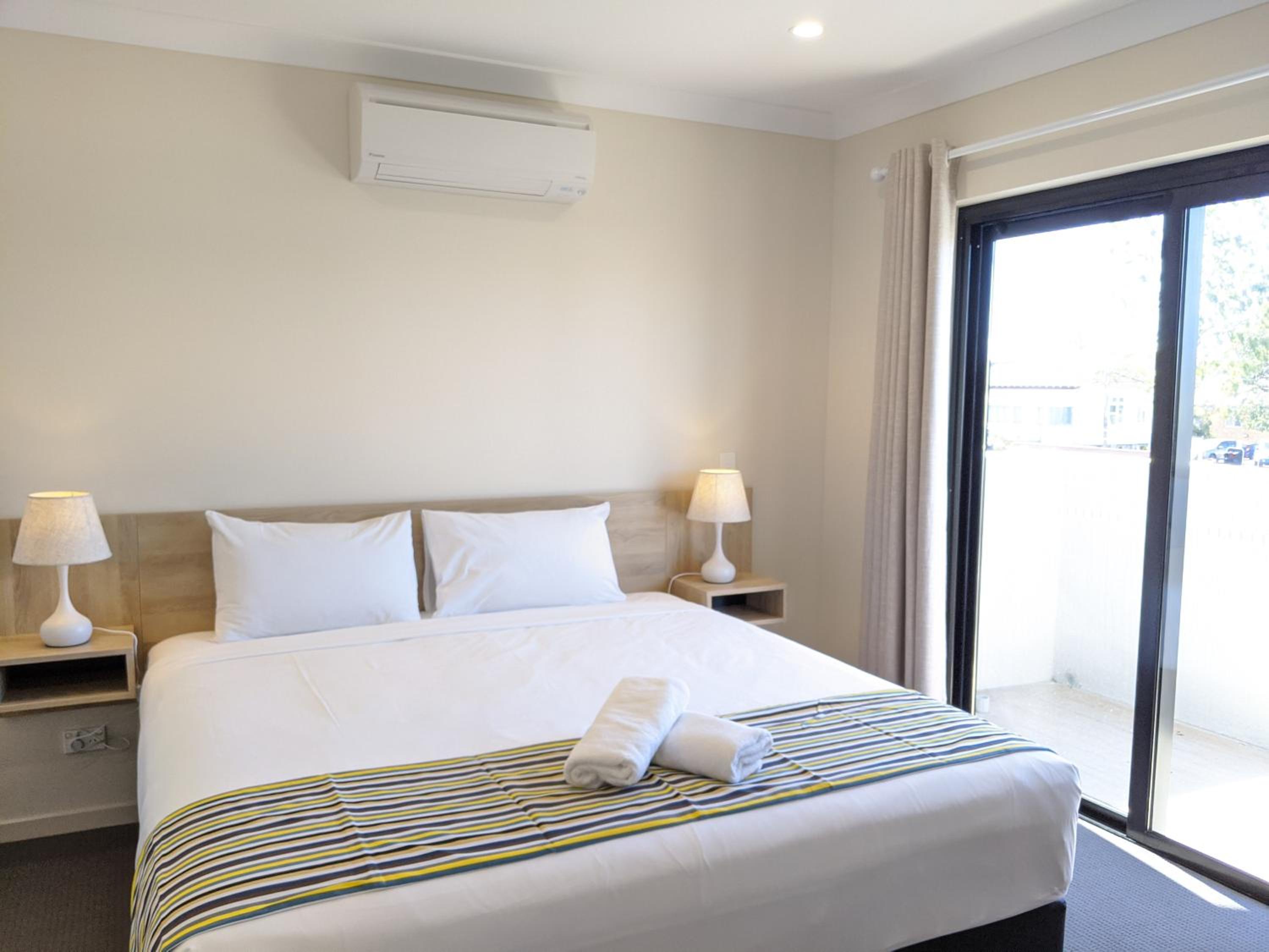 One-Bedroom Apartment- Windsor View - Photo 4