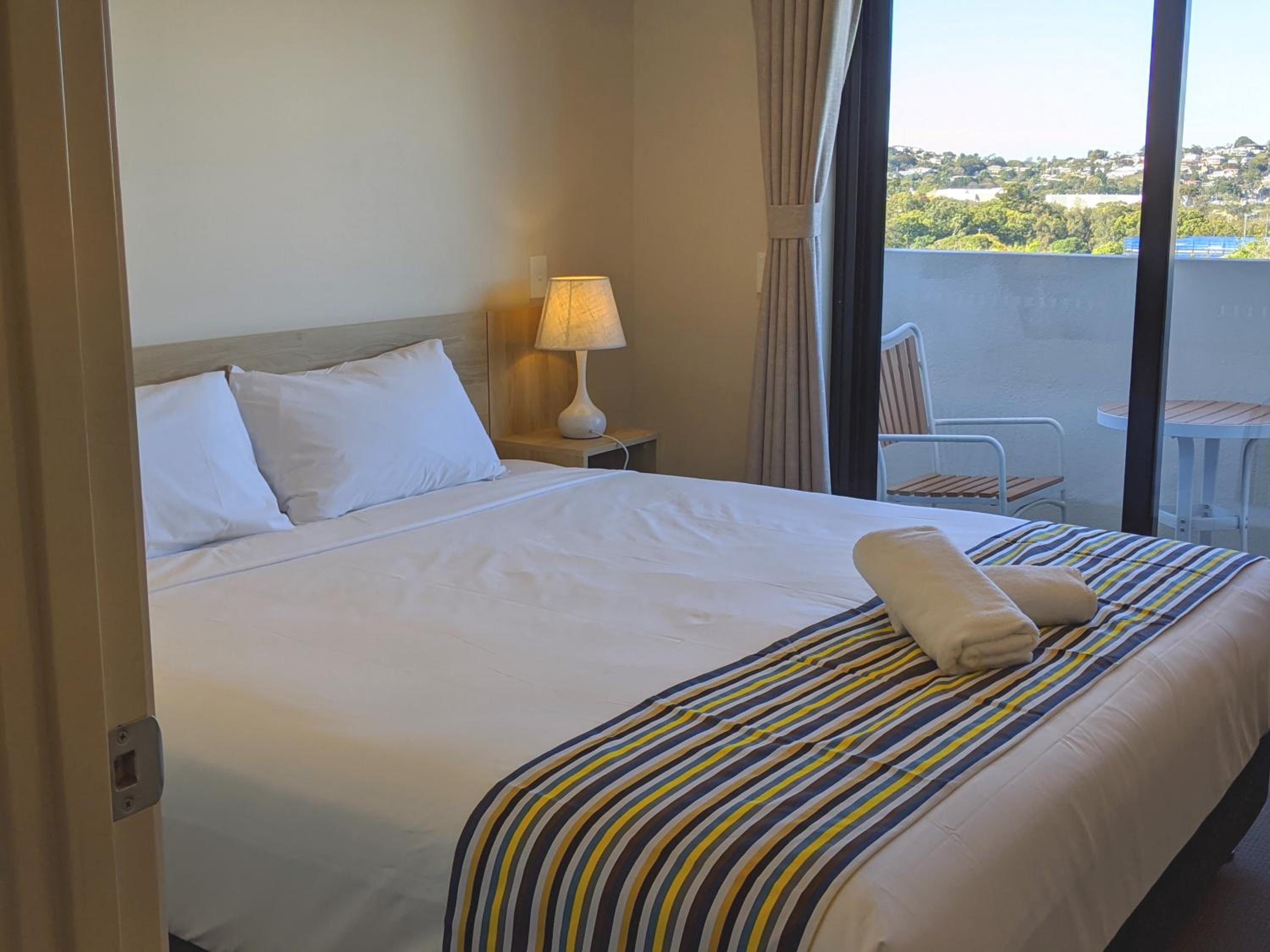 One-Bedroom Apartment- Windsor View - Photo 2