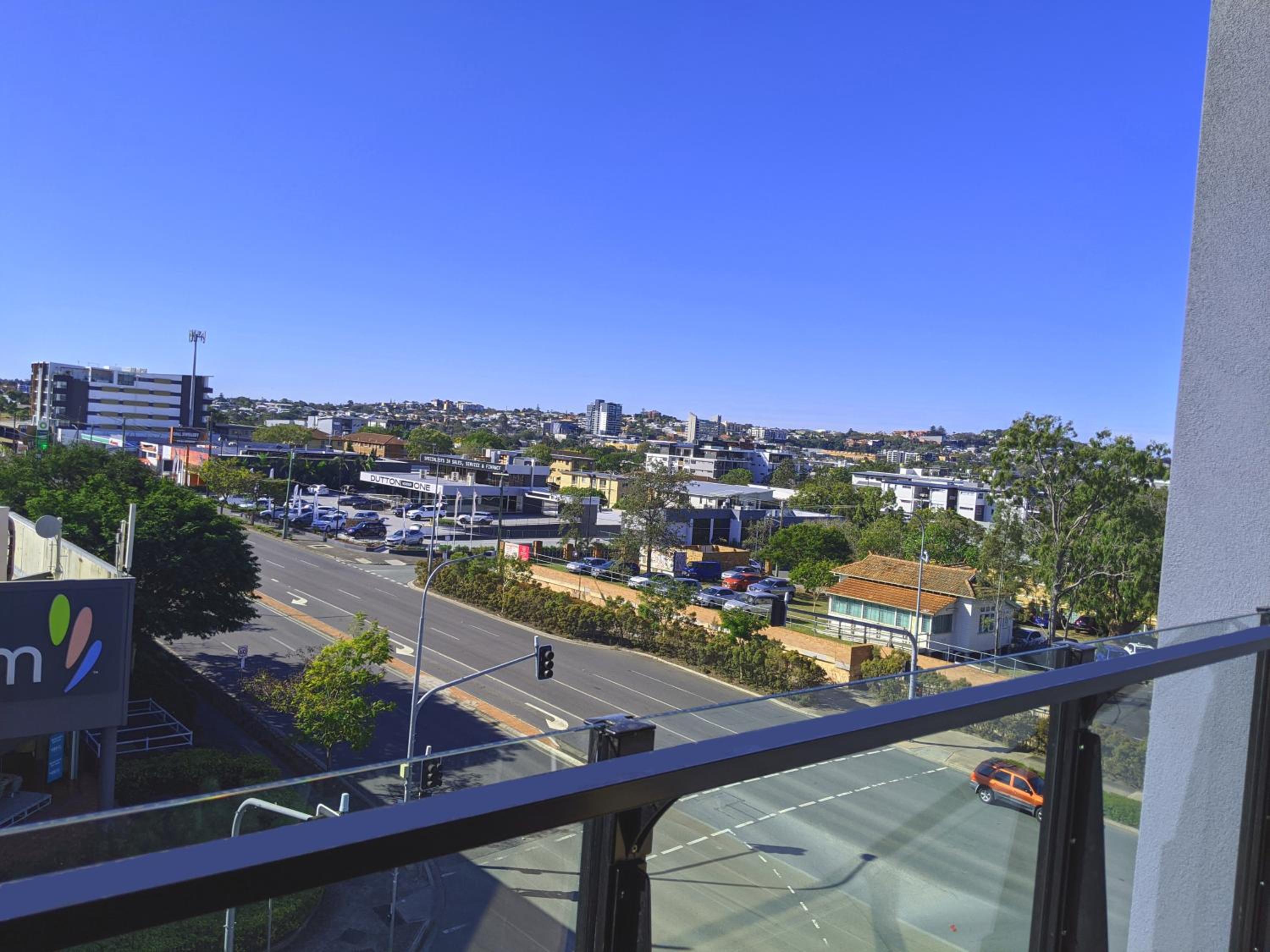 Three-Bedroom Apartment- Windsor View - Photo 28
