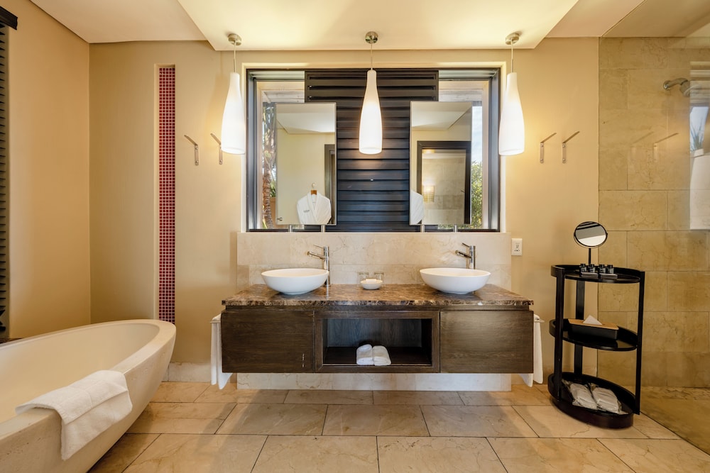 Sky Extra Large Suite - Photo 16