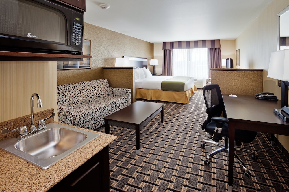 Suite, 1 King Bed