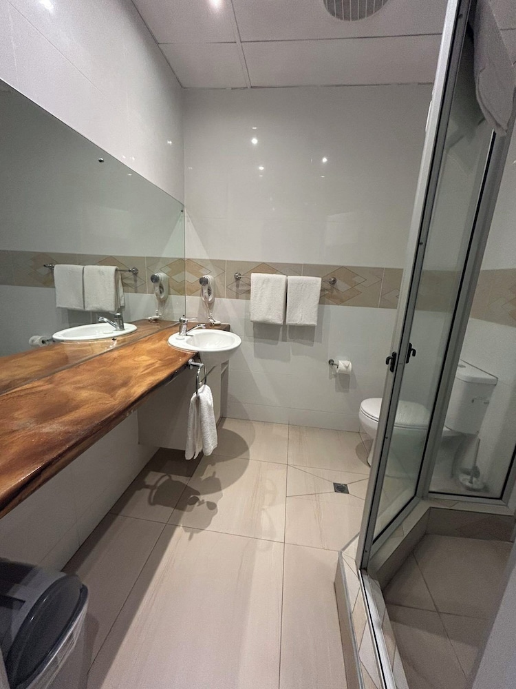 Deluxe Premium Room - Photo 7