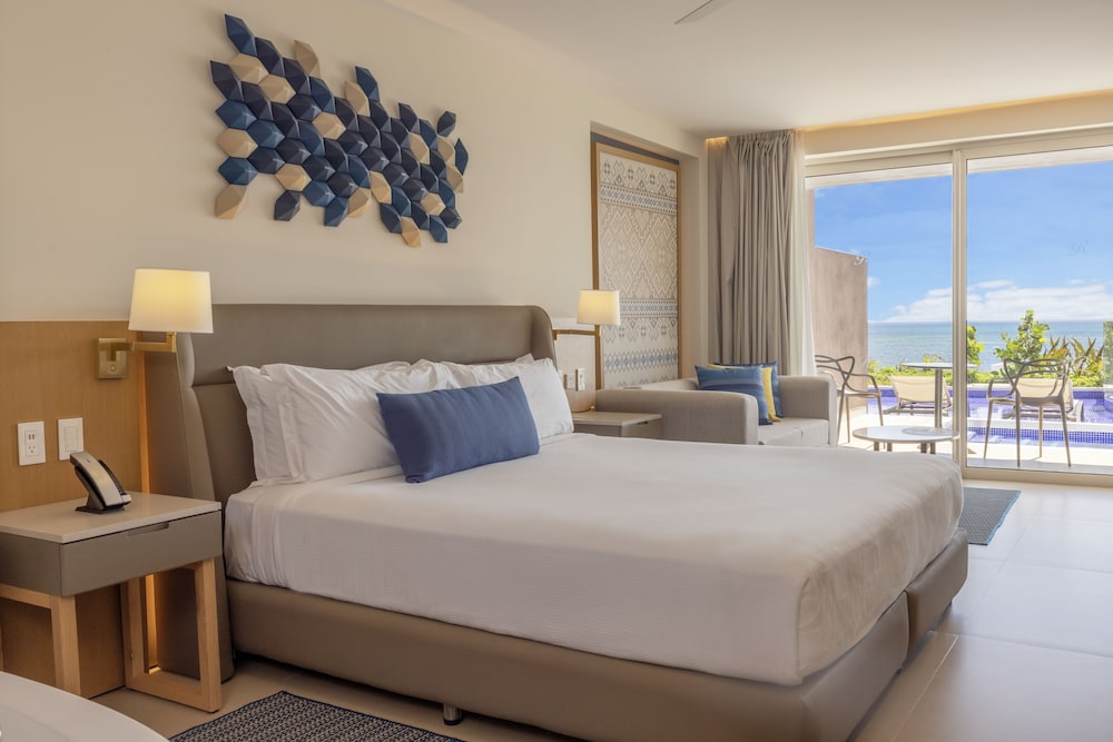 Luxury Junior Suite Ocean Front Swim Out Diamond Club - Photo 5