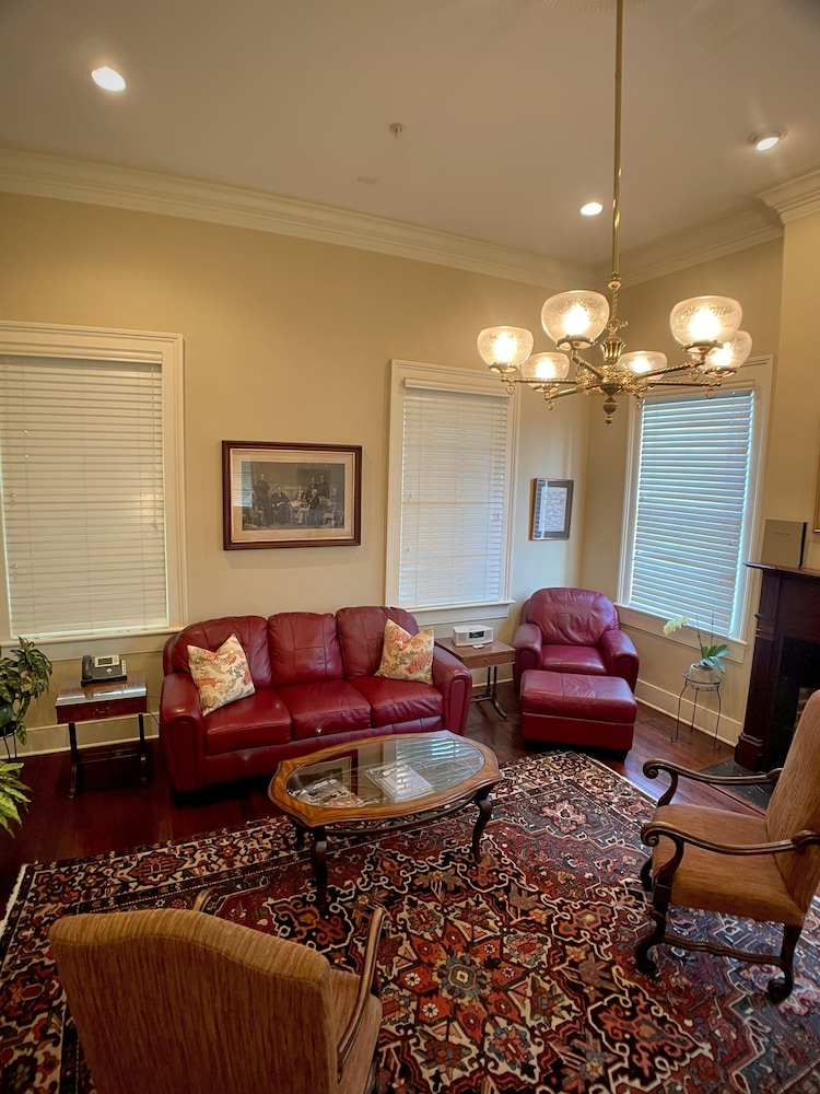 Classic Suite, 1 King Bed (Spear-Barter Executive Su)
