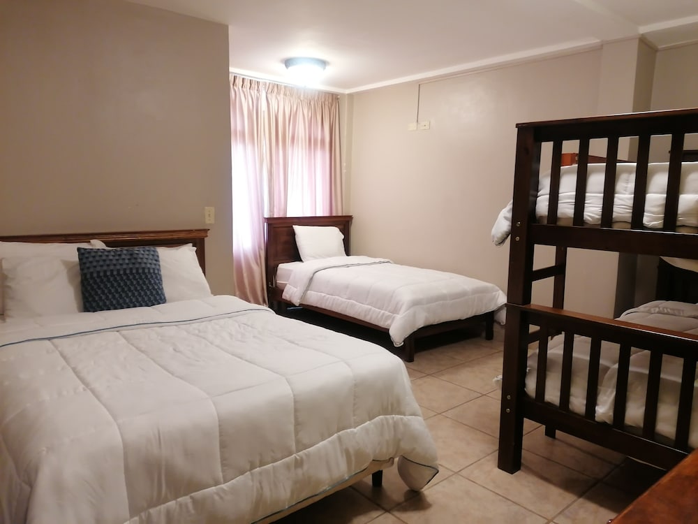 Family Triple Room, Multiple Beds photo 3