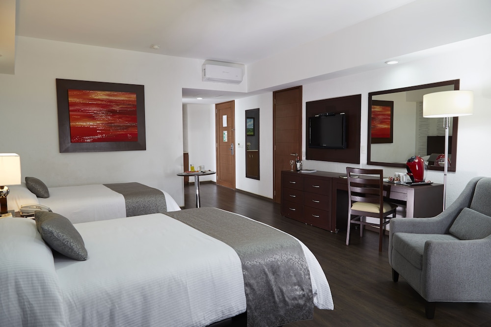 Executive Suite, 2 Double Beds (2 camas matrimoniales) - Photo 14