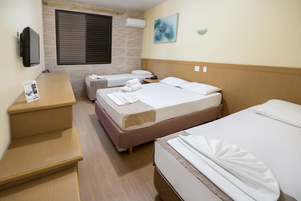 Standard Quadruple Room - Photo 3
