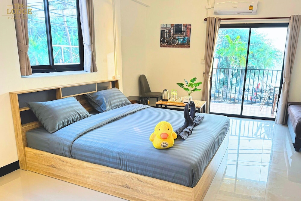 Deluxe Room, Balcony, Sea View - Photo 25
