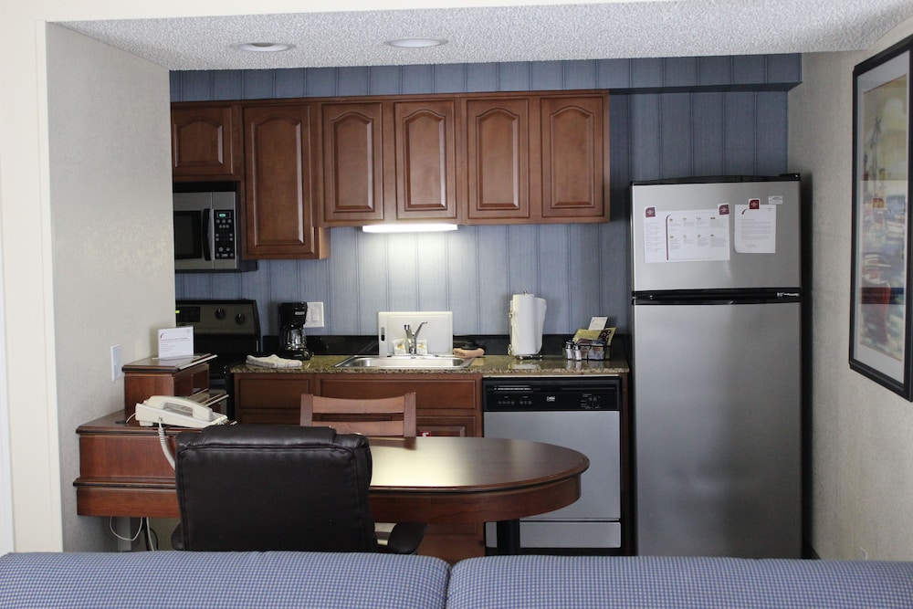 Junior Studio Suite, 2 Double Beds, Kitchen photo 1