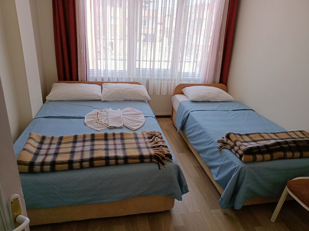 Basic Twin Room photo 1