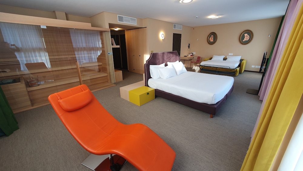Panoramic Suite (OMAMASUITE) - Photo 1