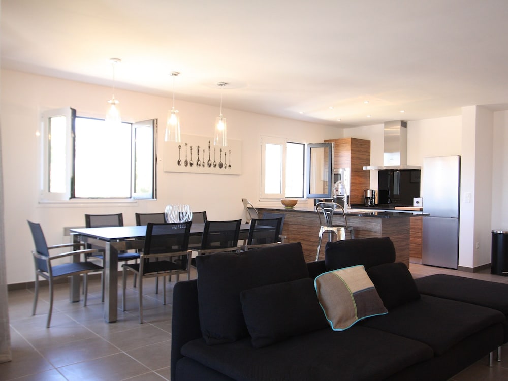 Apartment, Ensuite, Pool View (F4 120m² (4)) photo 1