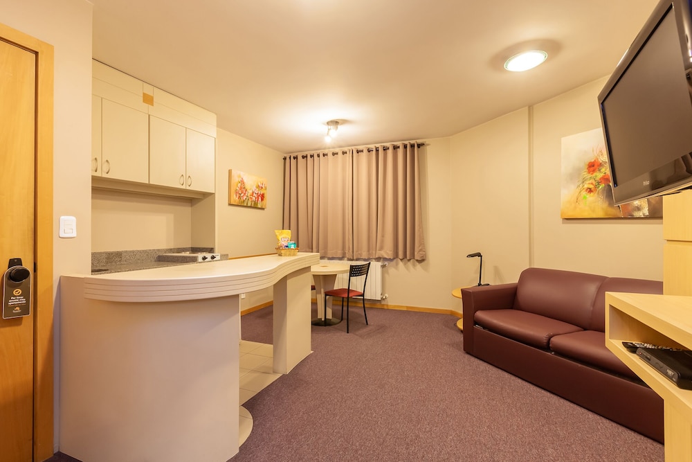 Deluxe Twin Room - Photo 9