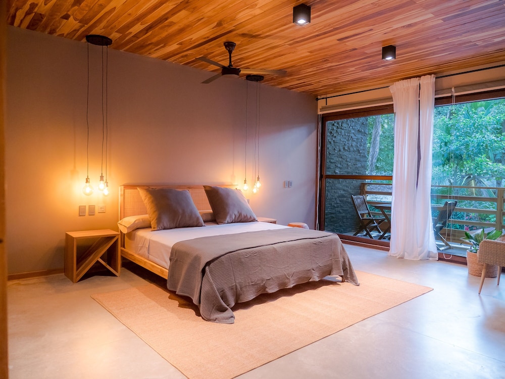 Room, Balcony, Mountain View photo 1