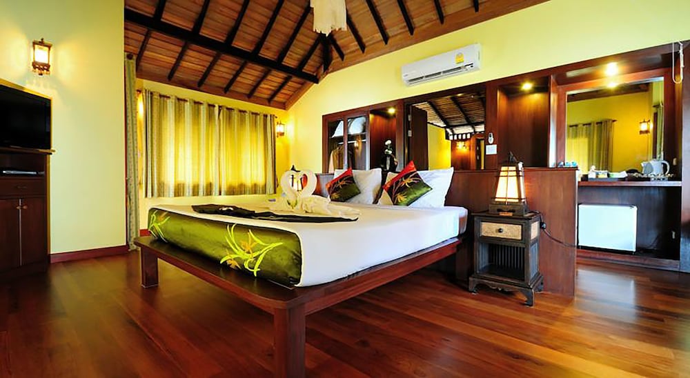 Deluxe Beachfront Villa Double photo 3