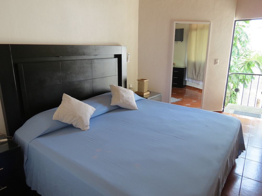 Comfort Studio Suite, Courtyard View photo 2