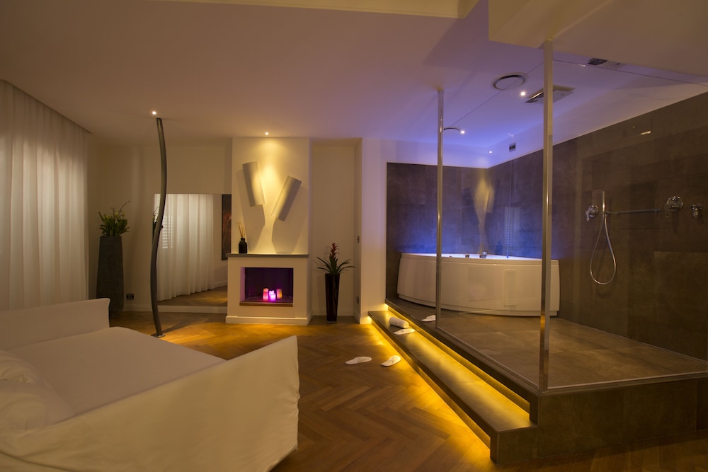 Royal Suite photo 1