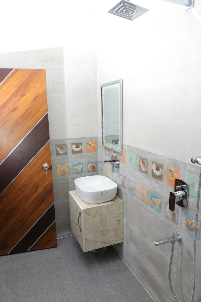 Deluxe Room - Photo 7