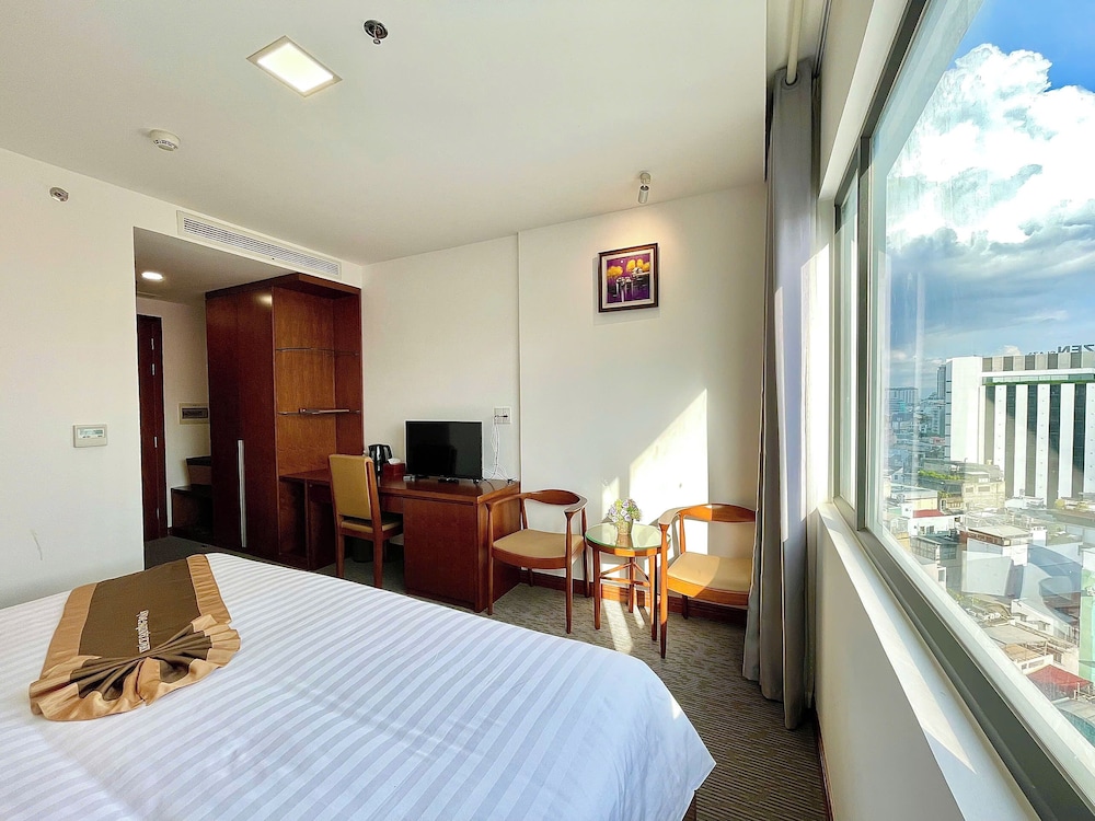 Superior Double Room, City View
